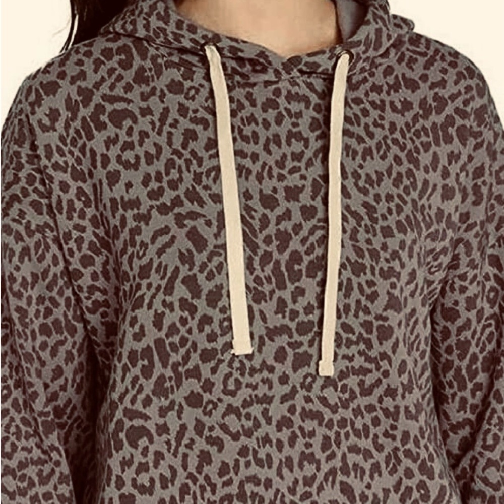 Glyder leopard Print Hoodie Top model /Spandex NWOT
